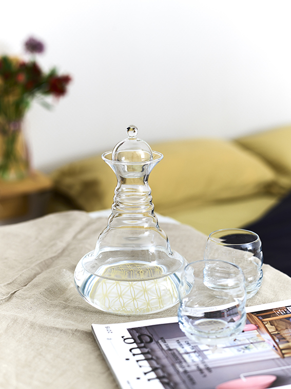 77121-Golden-Alladin_2-Mythos-table-inside-_LoRes