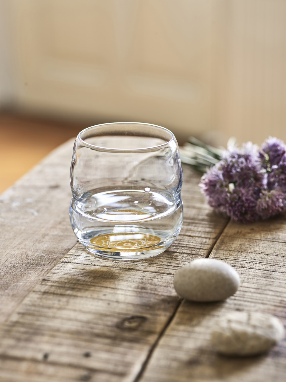 62907-yellow-Chakra-Courage-Wood-_HiRes_Easy-Resize-com