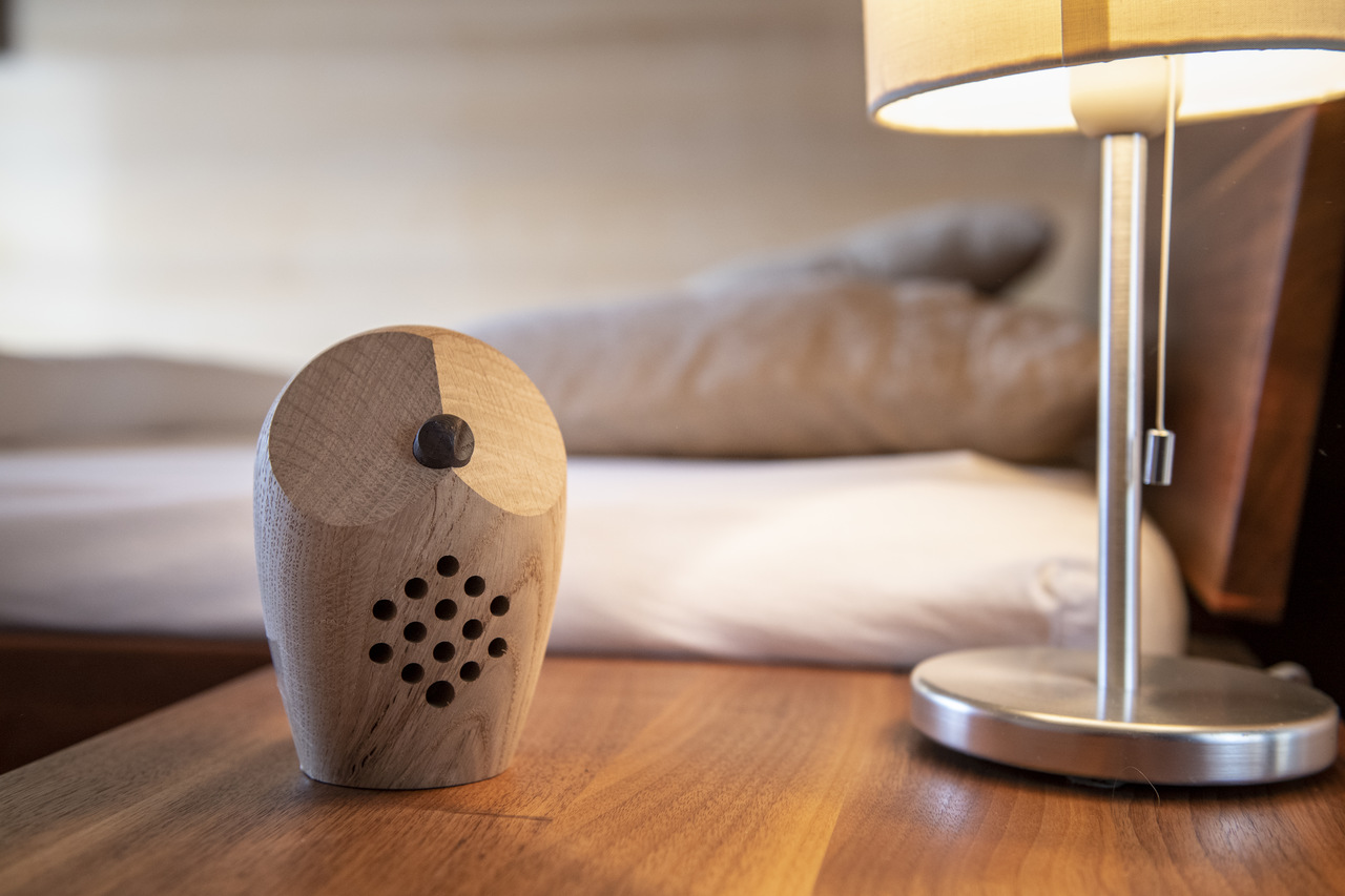 Huuri_Nachttisch-2_low-res